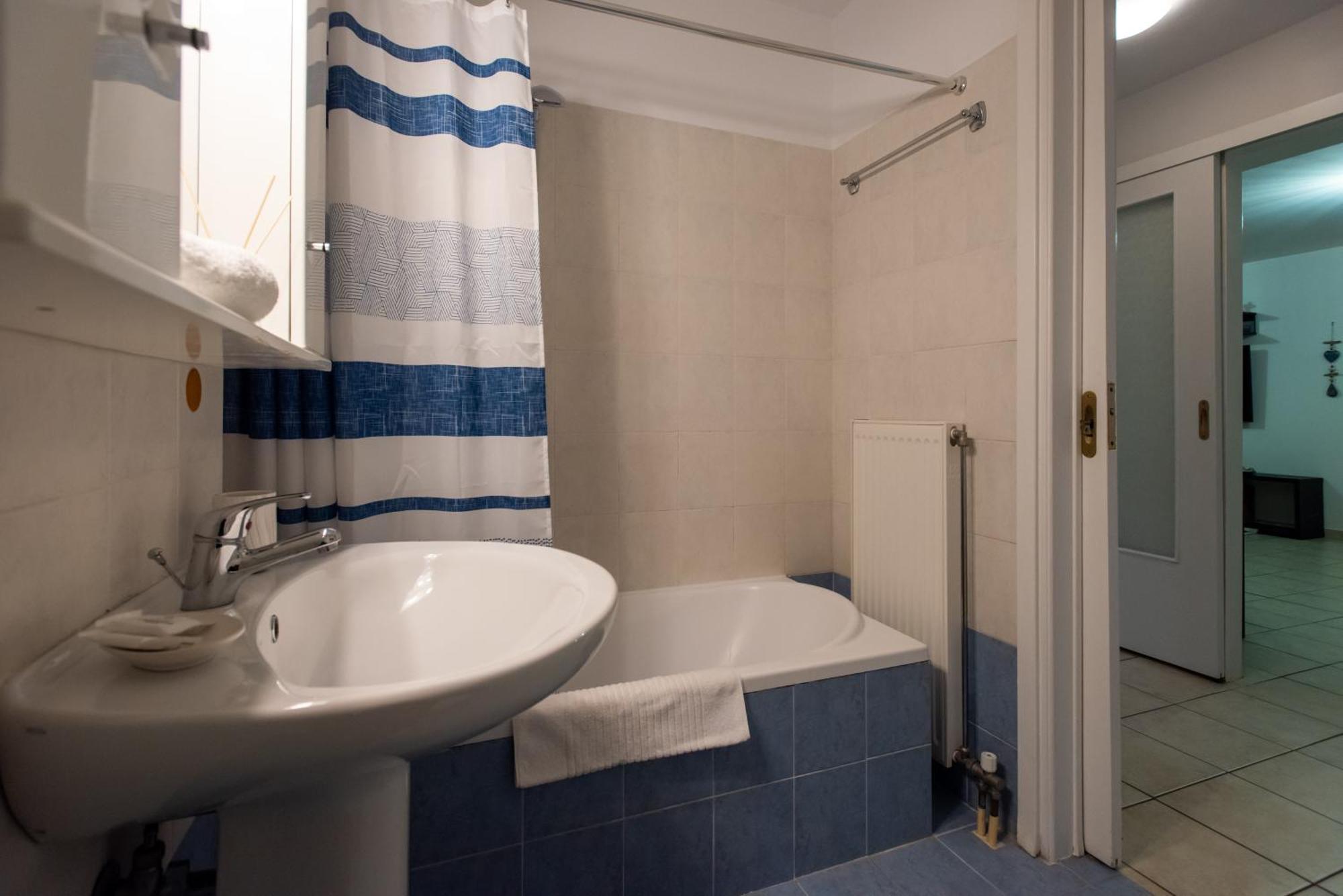 Kg Acropolis Escape Spa Apartment Афіни Екстер'єр фото